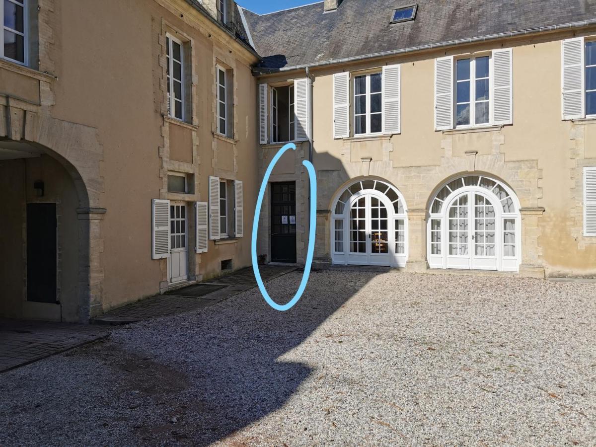 Appartement Avec Vue Sur Cathedrale Classe De Tourisme 3 Etoiles Bayeux Exterior photo