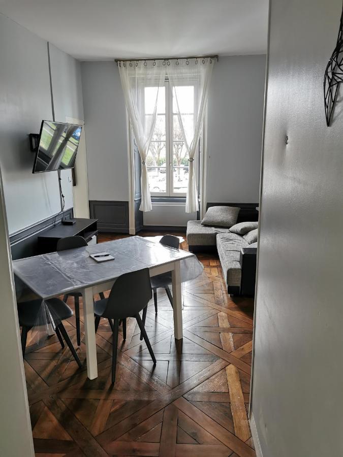 Appartement Avec Vue Sur Cathedrale Classe De Tourisme 3 Etoiles Bayeux Exterior photo